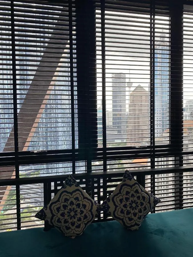 Lägenhetshotell Scarletz Suites Klcc By Rainbow Tree Kuala Lumpur